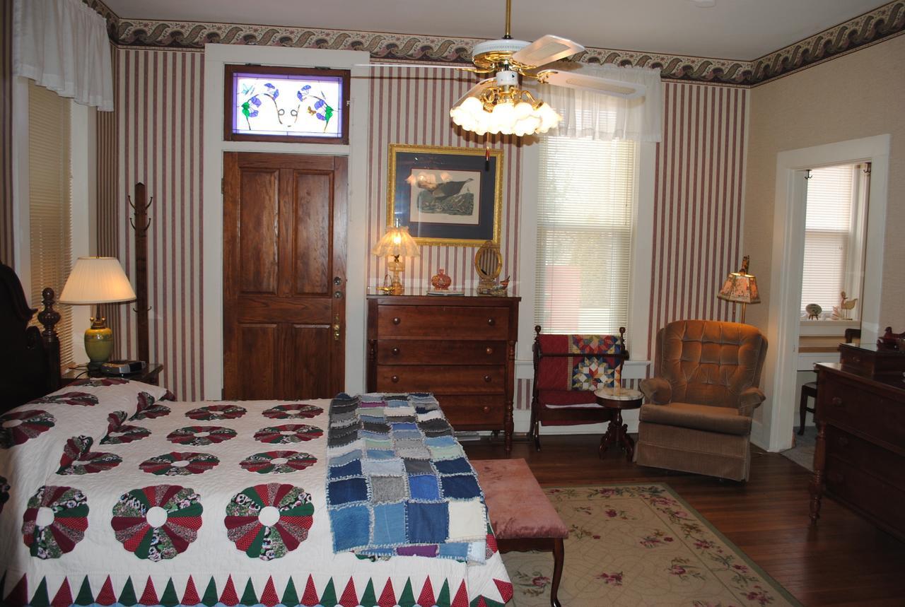L&N Bed And Breakfast Ltd Хендерсон Экстерьер фото